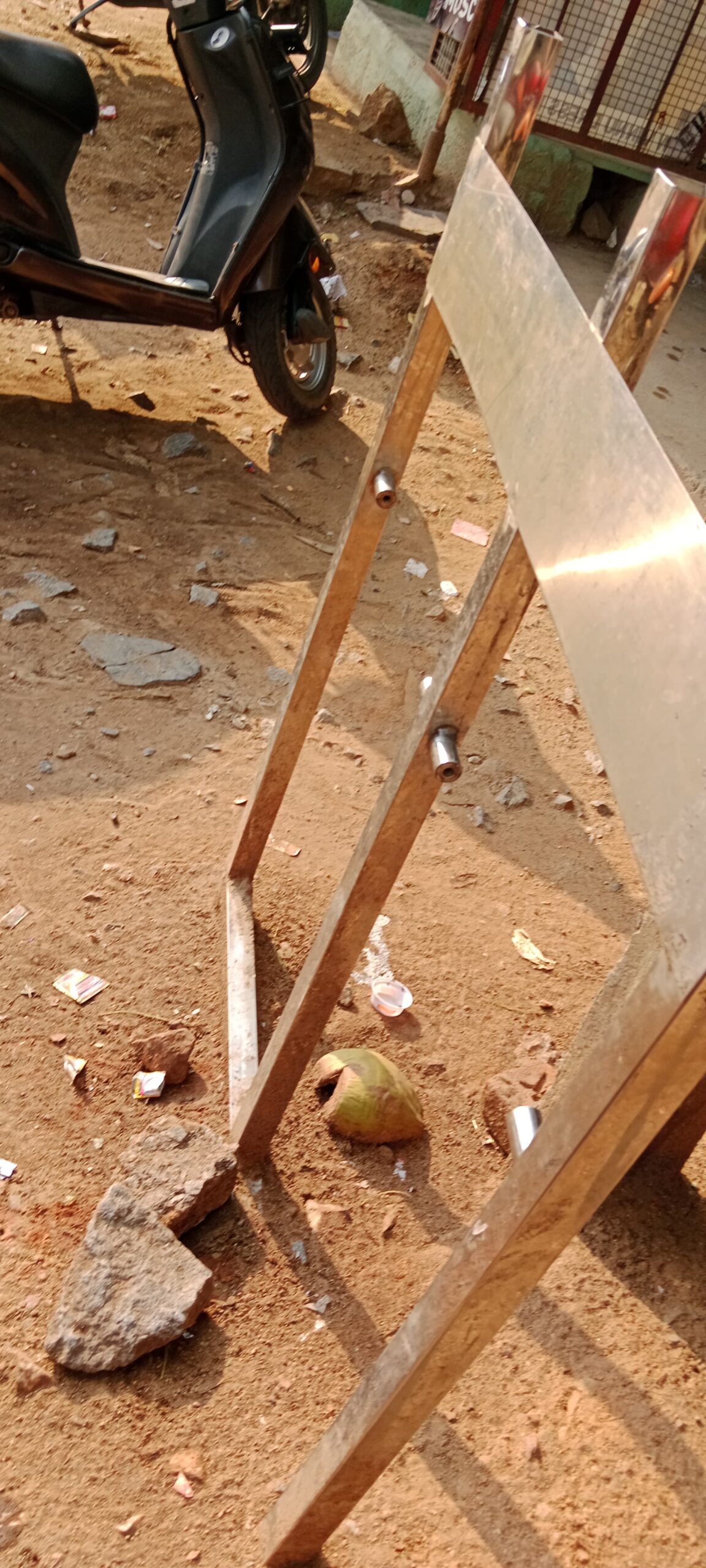 ಹರಪನಹಳ್ಳಿ:ನಗರದ ಕಸದ ತೊಟ್ಟಿಗಳು ಮಾಯವಾದ ಕವರ್ ಸ್ಟೋರಿ